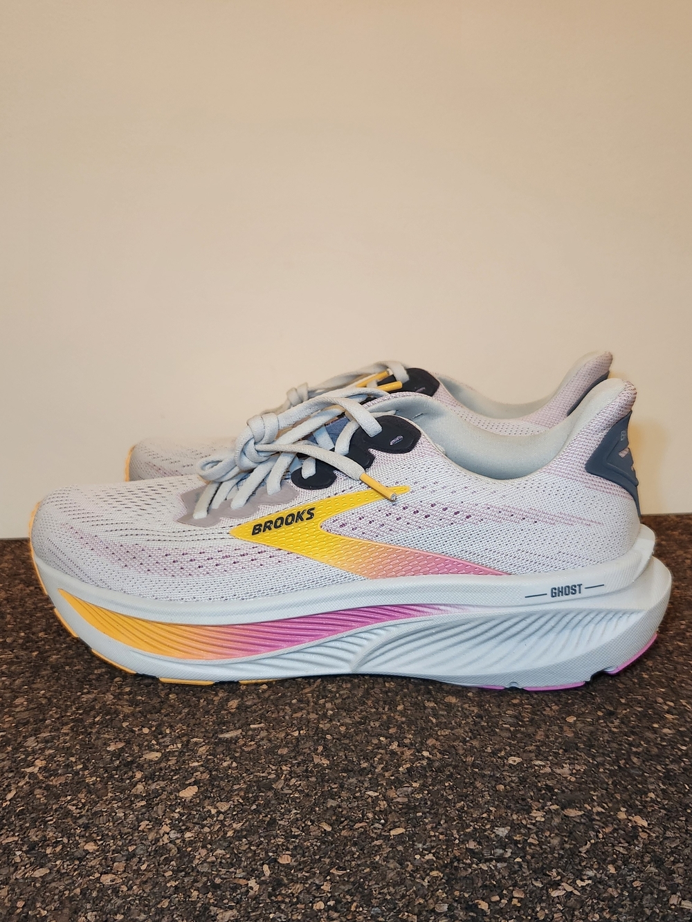 Brooks Ghost 17 Running Shoes Womens Size 8.5